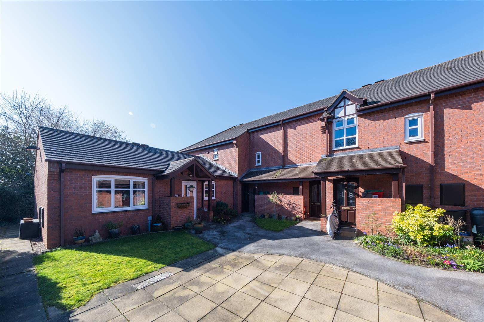 2 bedroom Flat for Sale in Tarporley